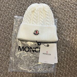 NWT Moncler Beanie Cable Knit Hat White One Size